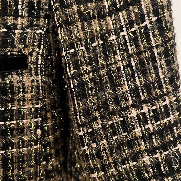 Jones New York Collection
Tweed Jacket
Size 06 - Picture 5 of 7